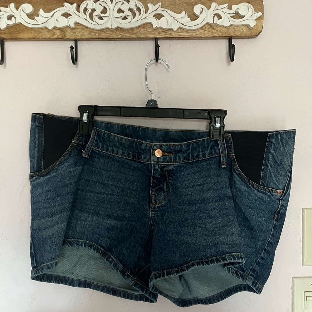 Isabel Maternity by Ingrid & Isabel Blue Jean Shorts